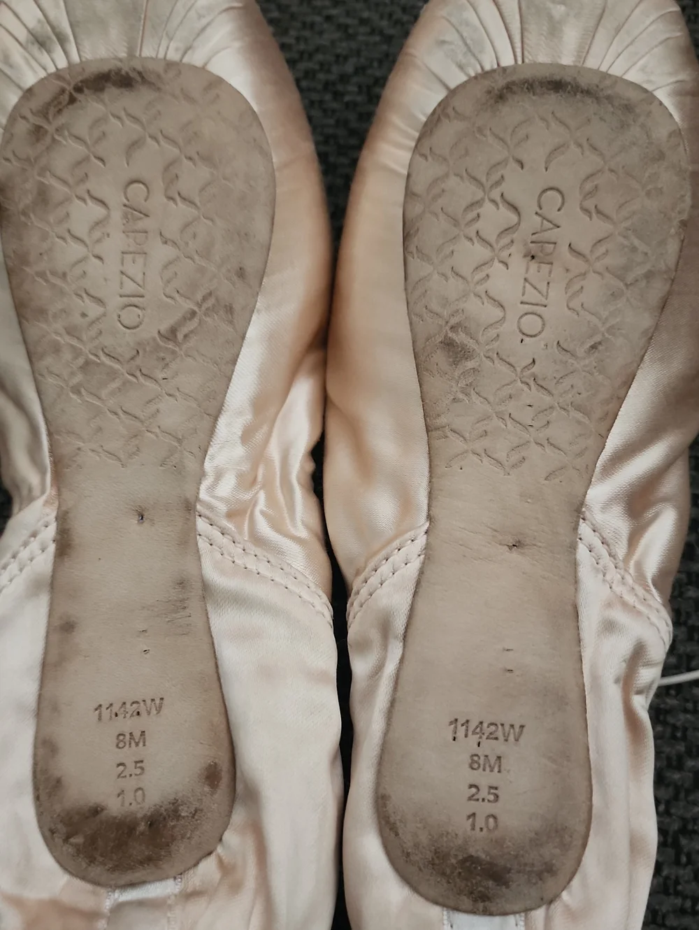 Capezio Professional Ballet Pointe Shoes Pink Satin 8M